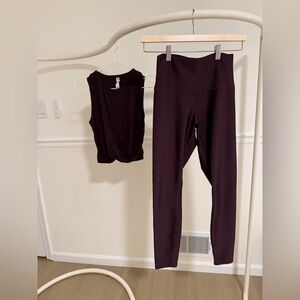 ALO Yoga Set (S leggings + XS top)